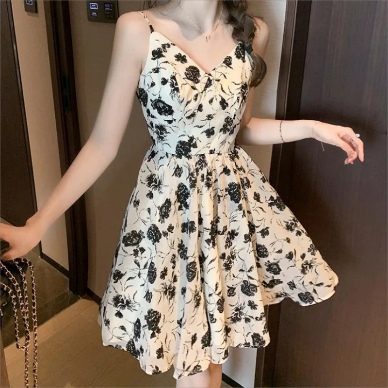 

2024 New Fashion French Style Elegant Slim Waist Long Floral Suspender Dresses Women Summer Vintage Sleeveless Female Dress