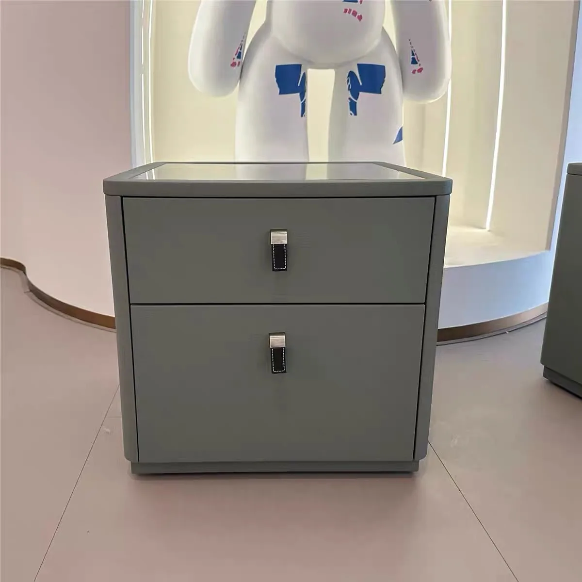 طاولة بجانب السرير مصنوعة من الخشب الصلب وبسيطة وحديثة وطاولة بجانب السرير إيطالية فاخرة وبسيطة #2