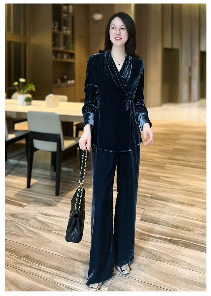 고급 실크 벨벳 여성 정장 - 코트와 와이드 팬츠 세트 - 우아하고, 고급스럽고, 캐주얼하며, 패셔너블하고 트렌디한