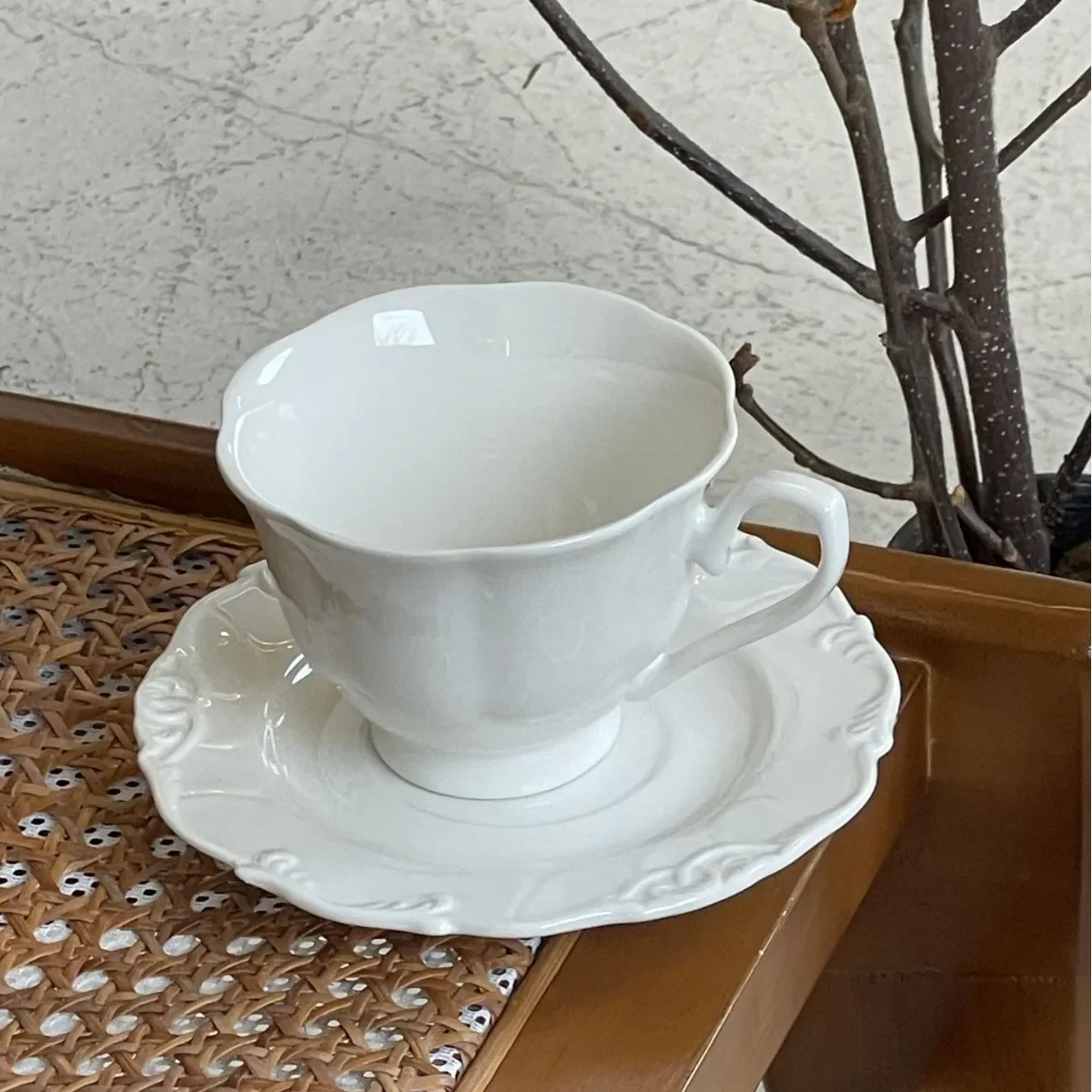 French White Ceramic Coffee Cup Set Elegant Tea Cups for Afternoon Tea Home Hotel Restaurant Use