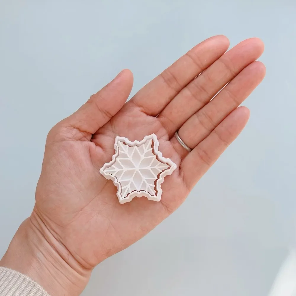 Snowflake Plunger Mold Cake Decorating Tool Biscuit Cookie Cupcake Mould Kitchen Accessories Fondant Cutting Pastry Cutter
