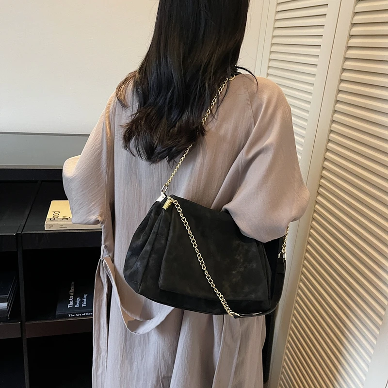 

Classic Designer Letter Logo Diaper Bags For Ladies Elegant Stylish Shoulder Bag Large Capacity Fashionable Tote Bag Simple