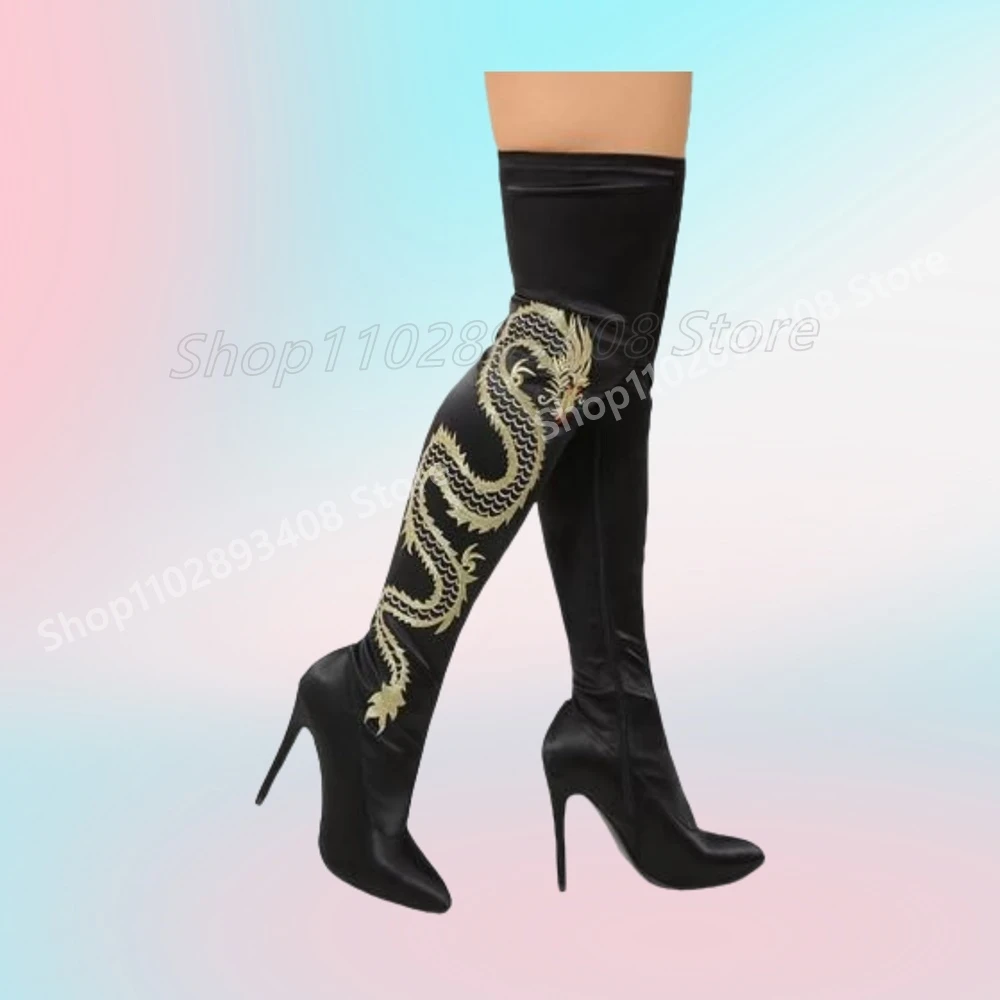 Botas por encima de la rodilla con diseño de dragón bordado dorado, zapatos de tacón alto de aguja con punta puntiaguda, zapatos sexis de moda Para Mujer, novedad de 2025