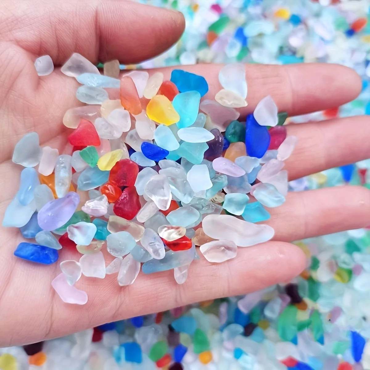 100/200 Grams of Glass Mosaic Material, Frosted Surface Sea Glass Fragments with a Diameter of 8~12mm, Suitable for Fish Tank Landscaping, Mosaic DIY Creations, Home Decoration, Mosaic Inlay Art, and Jewelry Pendant Ma