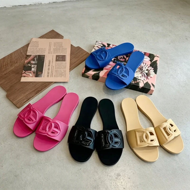 2026 Early Spring New Versatile Fashion Flat Casual Slippers for Seaside Vacations