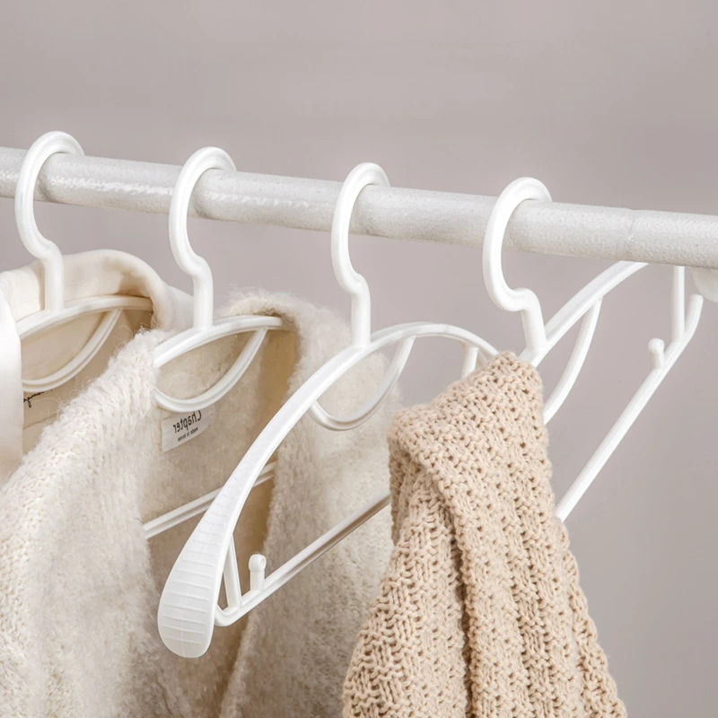 5pcs Thickened No Trace Anti Slip Plastic Hangers Household Clothing Store Portable Space Saving Non Mark Clothes Hanging Racks