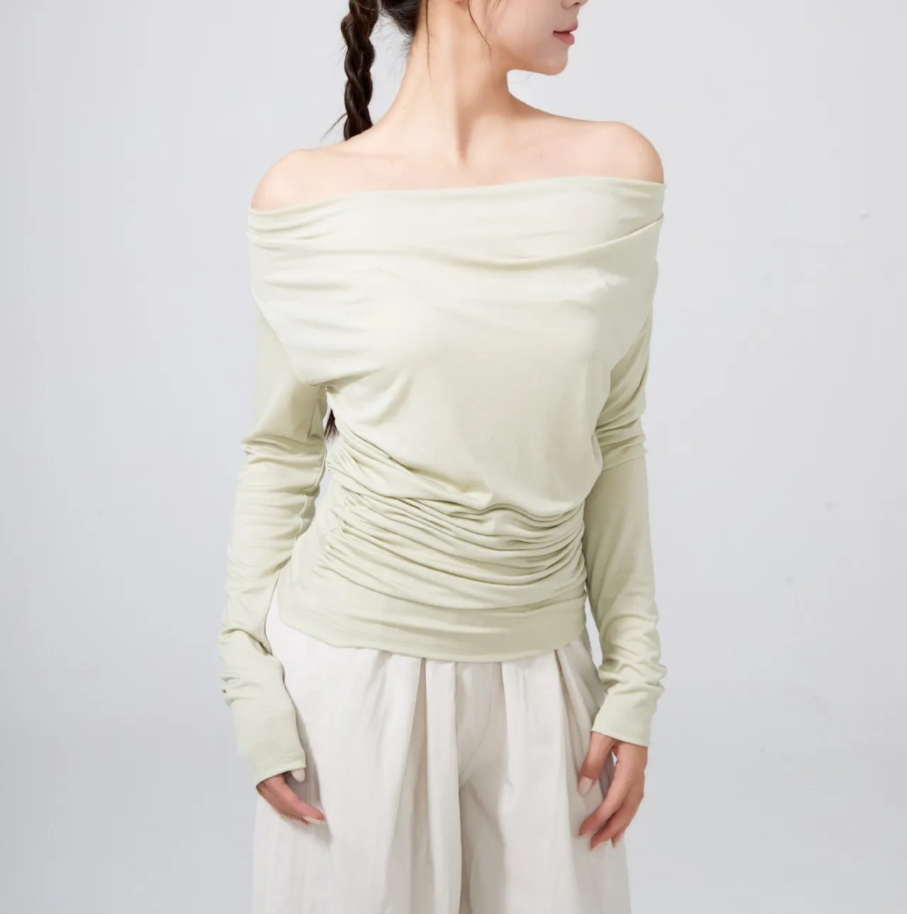 Einseitiges, langärmeliges T-Shirt für Damen, geeignet für Fitnessstudio, schmal geschnitten, vielseitig einsetzbar, als Sport-Überwurf, für Pilates, Training und Yoga, Oberteil, Bekleidung. – Detail 12