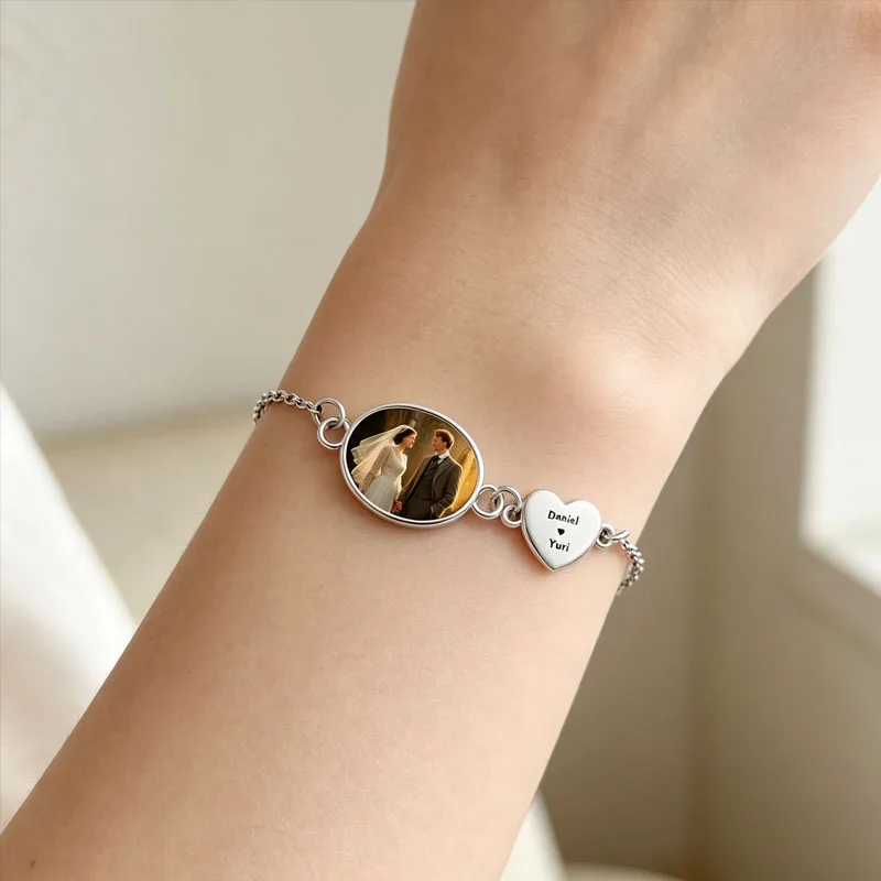 DUOYING Custom Photo Bracelet Elliptical photo frame Laser engraving Name Heart shaped Design O-Chain Wedding Anniversary Gift