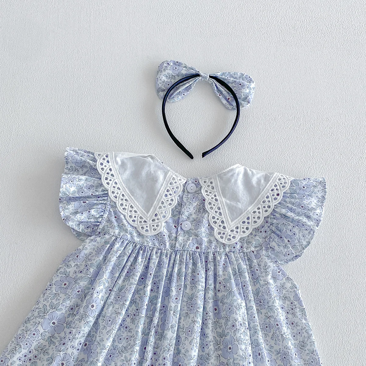 ZOETOPKID Sommer Baby Mädchen Kleidung Blumenmuster Kurzarm-Strampler Baby Bodysuit Puppenkragen Jumpsuit Spitzen-Blütenblatt-Kragen Outfit – Detail 12