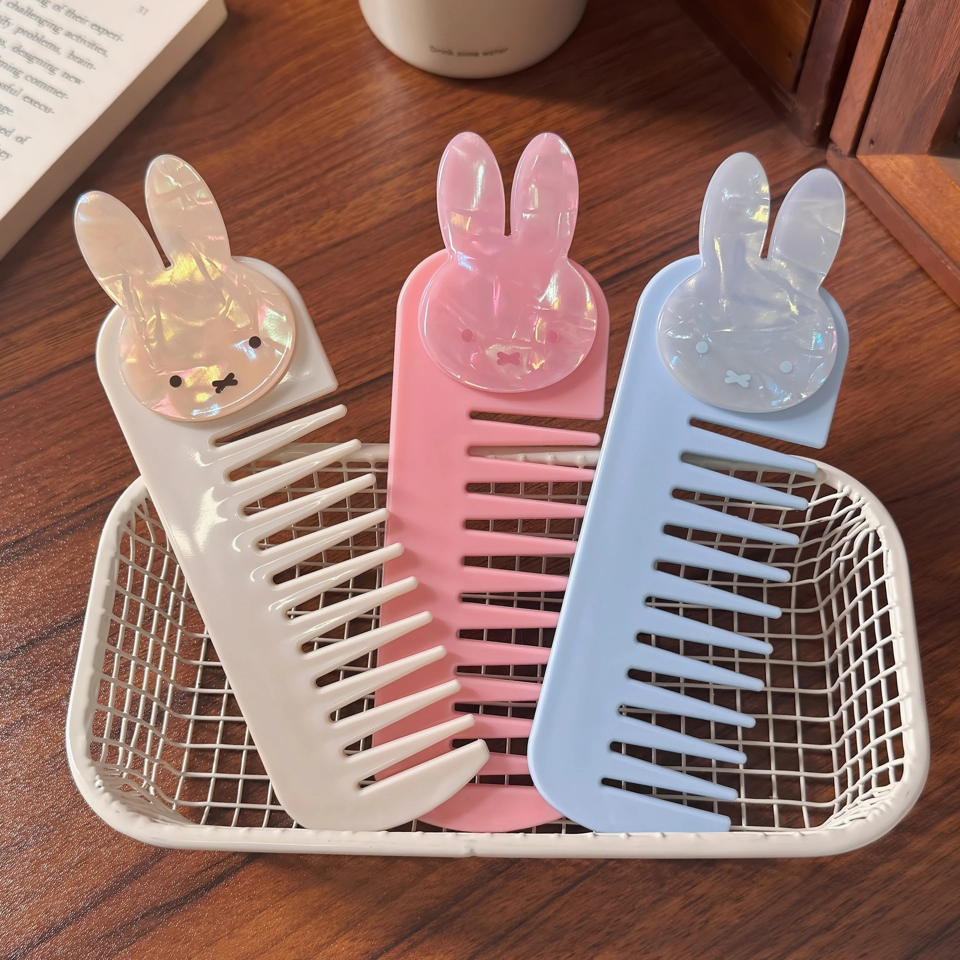 Cute Miffy Rabbit Wide Tooth Comb Kawaii Hair Detangling Comb Portable Anti‑Static Hair Brush Daily Hairdressing Accessories