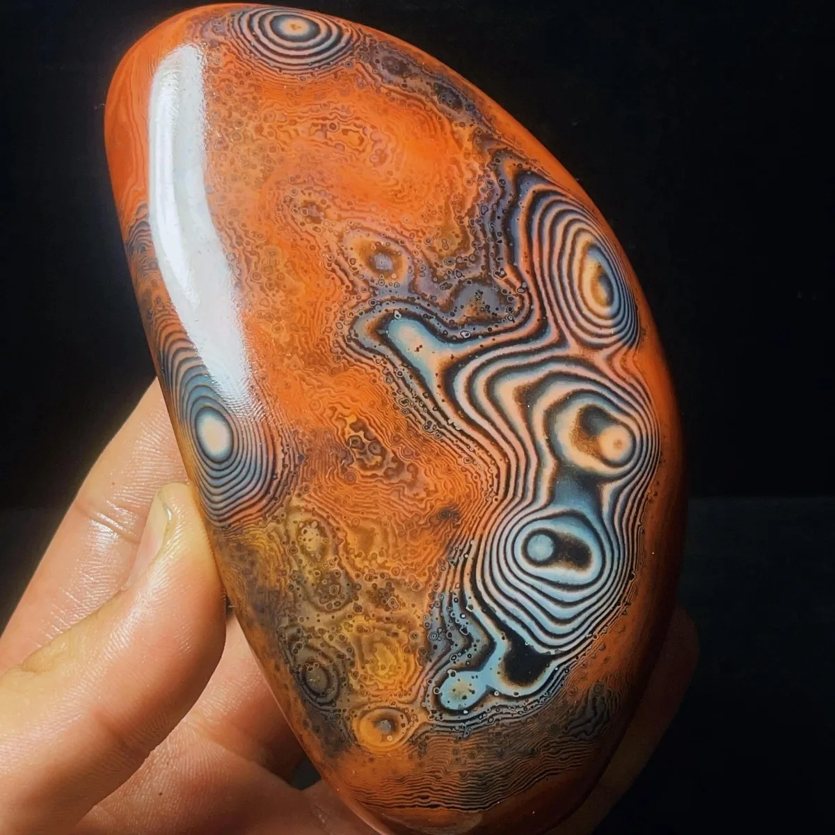 Color Gradient Banded Agate Palm Stone, Tumbled Polished, Authentic Stone, Home Decor, Natural Stone, Crystal Collection