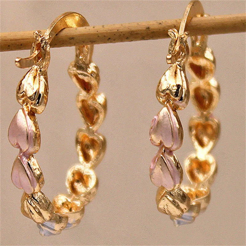 Delicate Gold Color Metal Heart Die Cast Pattern Hoop Earrings for Women Fashion Engagement Party Earrings Jewelry