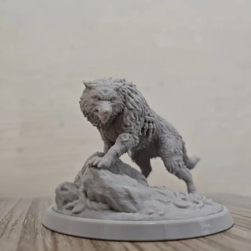 3D Printed Wolf Figurine DIY Hand Painted Statue Desktop Ornament Home Decor Gift for Men Living Room Entrance Decoration