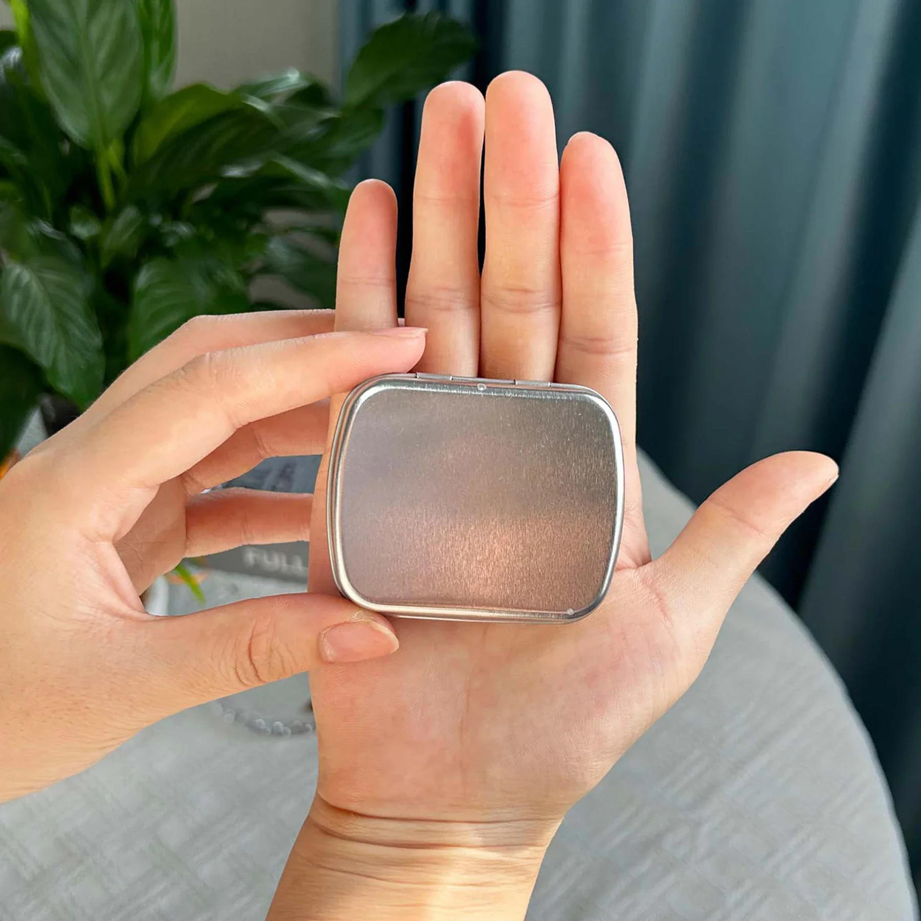 12-Grid Mini Watercolor Box - Ultra-Compact, Lightweight, Travel-Sized, Moisturizing Palette for Painting and Sketching