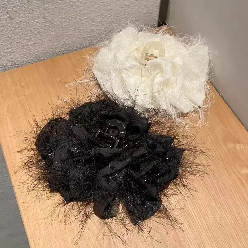 

Large Size Sweet Knot Hair Clip Black Feathers Tassel Hair Clip Women Headwear Luxury Sensation Advanced Hair Clamp for Women