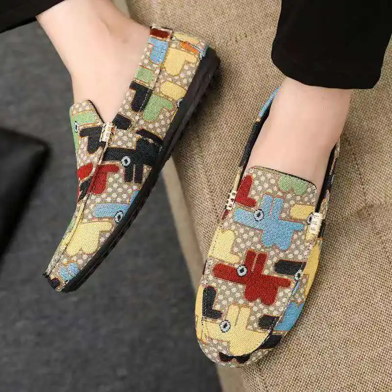 2026 Men's canvas shoes are comfortable lightweight breathable slip-resistant durable and versatile perfect for young people