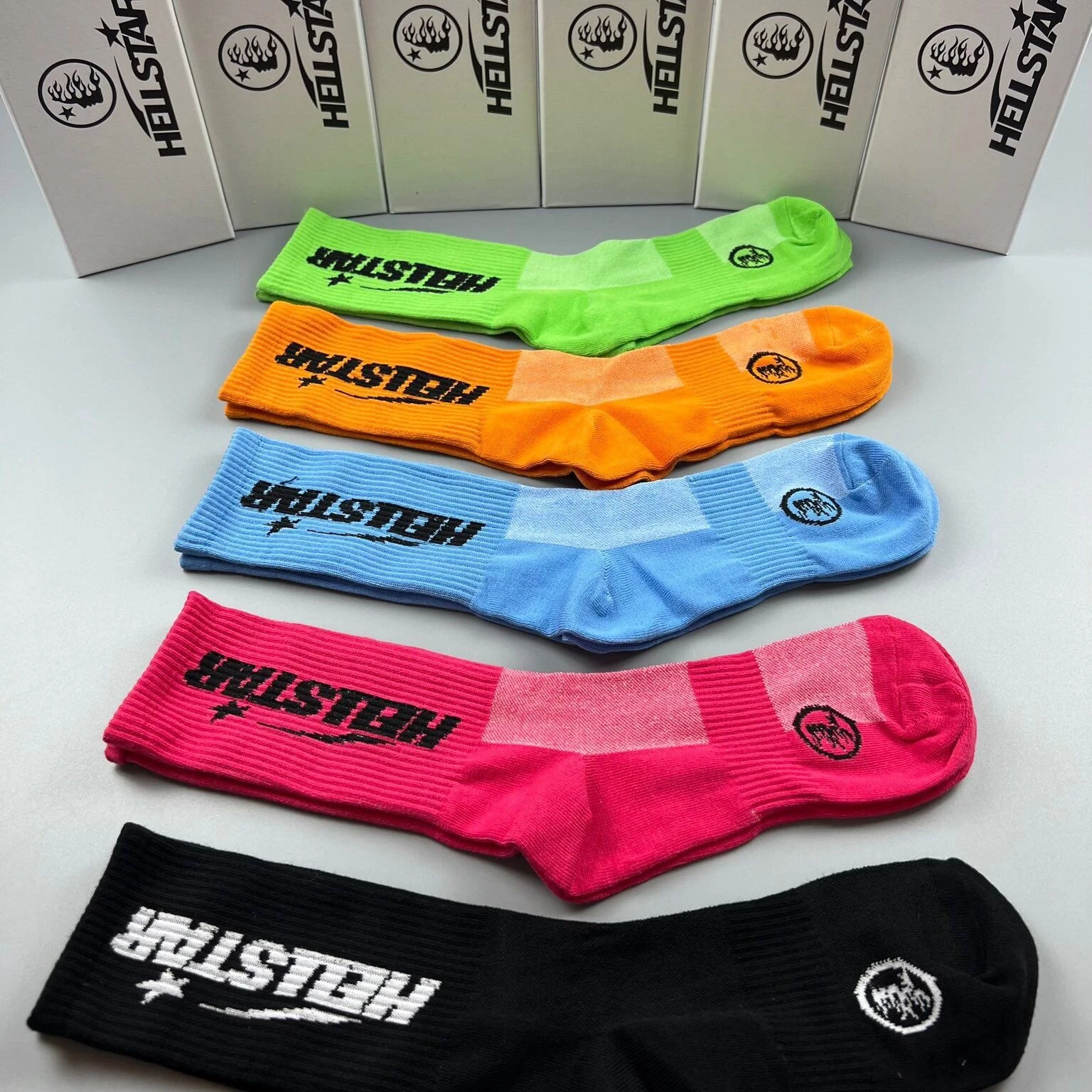 Hellstar 5 Pairs Boxed Mid Calf Socks, Unisex American Street Trend Casual Socks for Autumn & Winter Daily Wear