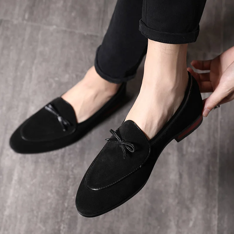 Korean Style Pointed Toe Leather Moccasins Men's Tassel Matte Slip-On Casual Fashionable Hairdresser Loafers Breathable Low Heel