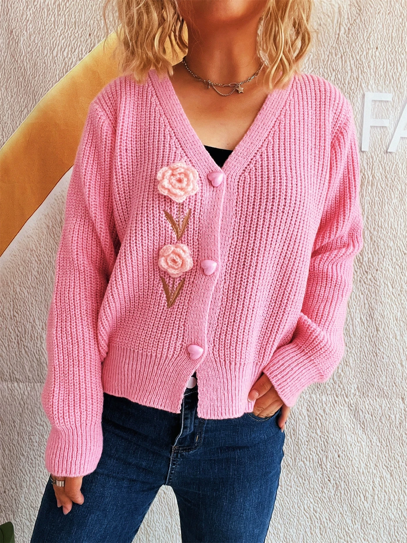 

Европейский и американский новый вязаный кардиган с объемным цветком и v-образным вырезом, повседневный шикарный осенне-зимний свитер