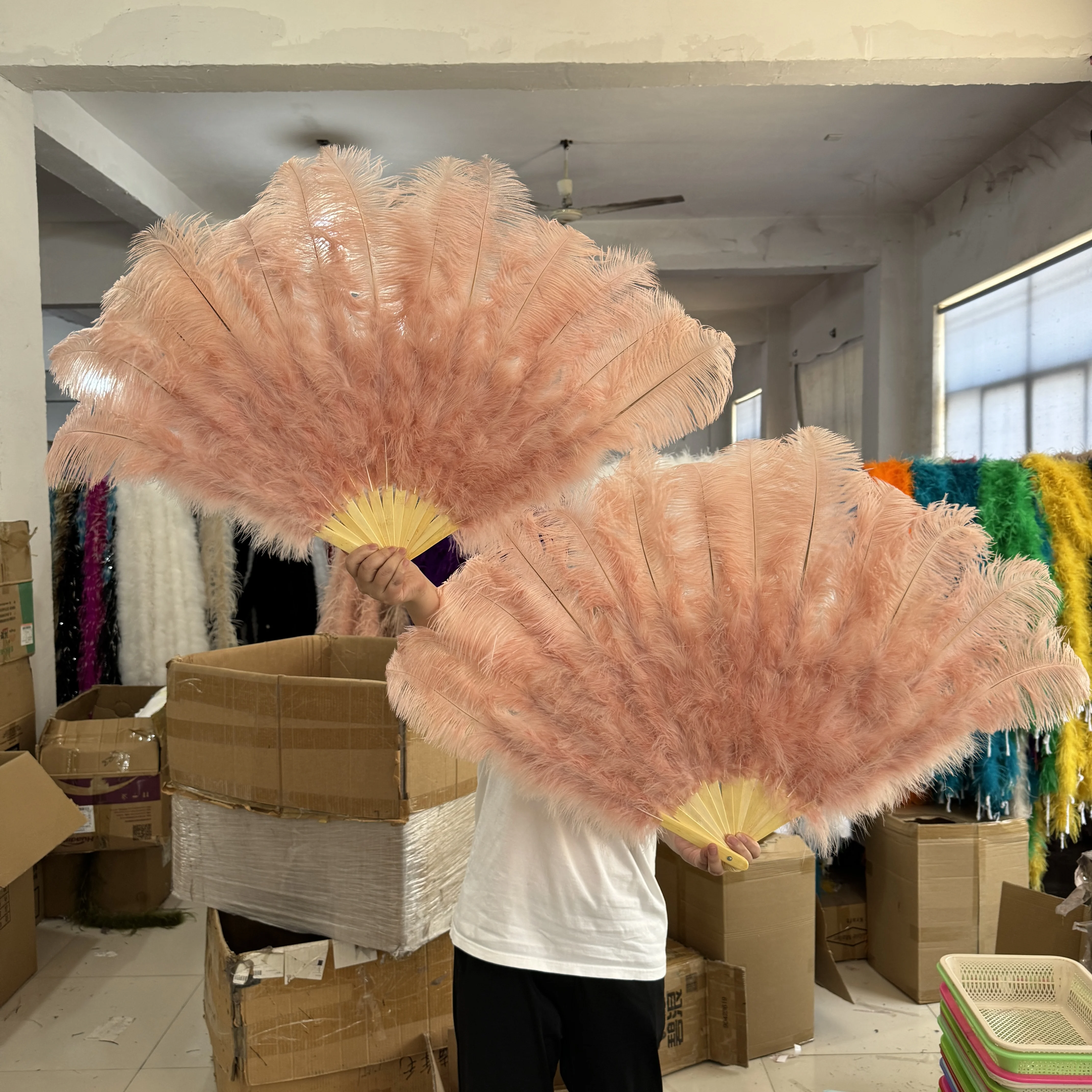 Fluffy Shrimp pink Ostrich Feather Hand Fan 70cm/100cm Plumes Fan Crafts for Wedding Carnival Party Dance Stage Performance