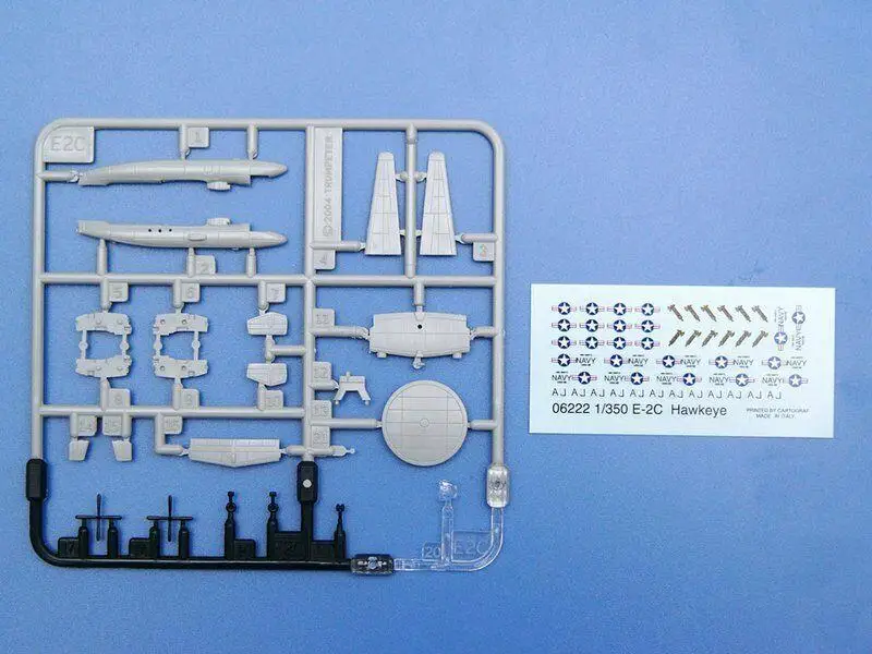 Trumpeter 1:350 scale E-2C Hawkeye Airborne Early Warning Aircraft 06222