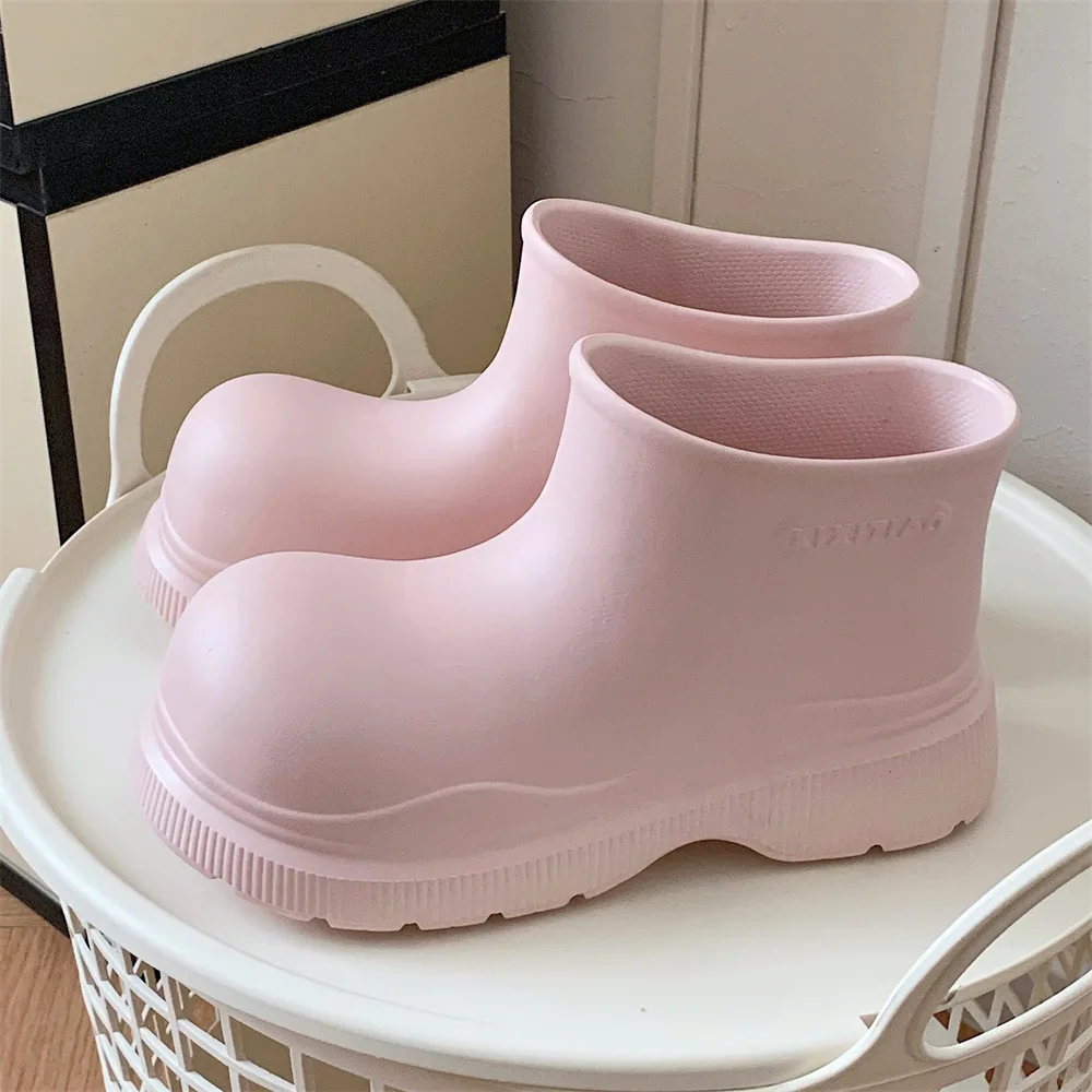 

New wide toe rain shoes women's pink galoshes waterproof ankle rain boots woman Korean style loose rainboots water shoes ladies