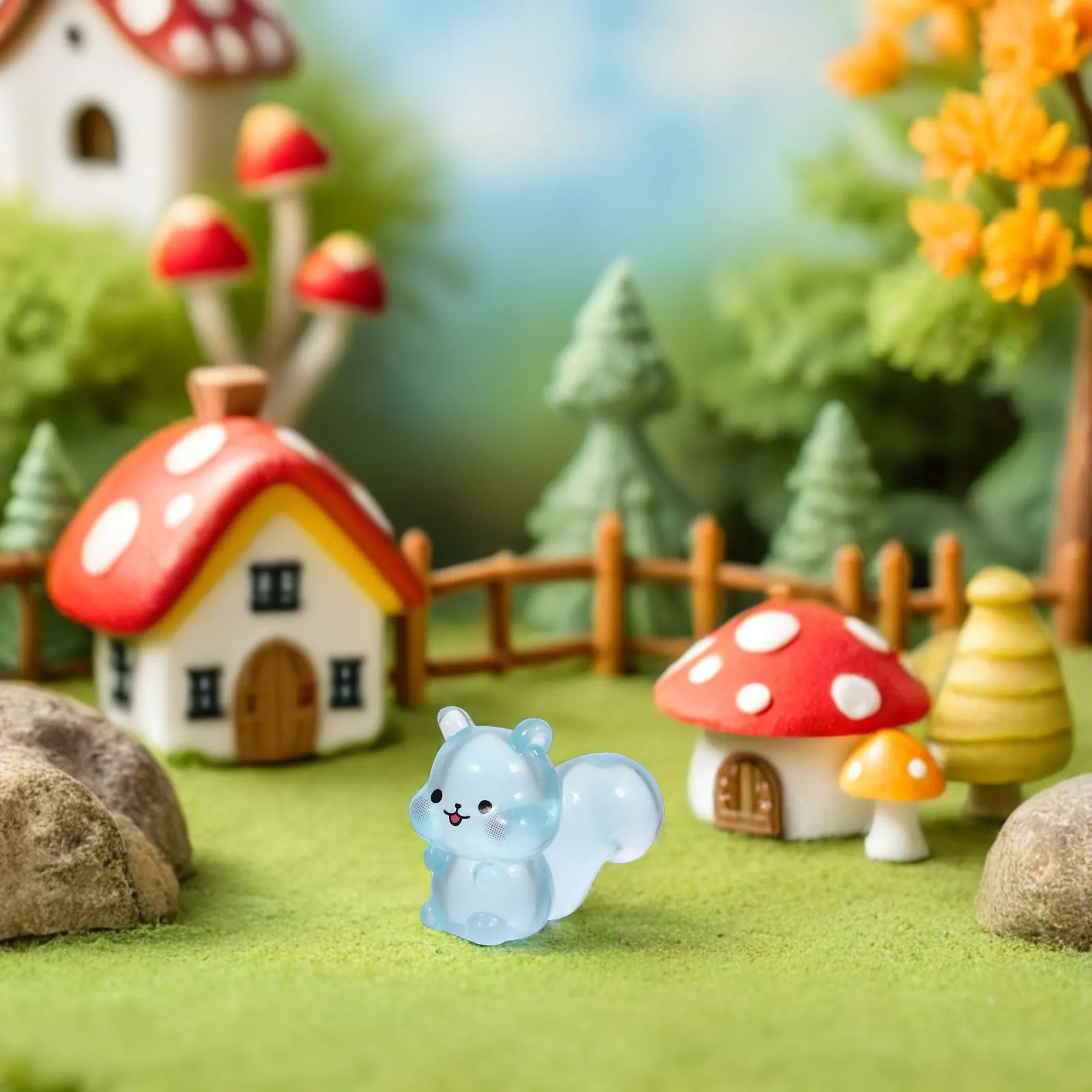 12Pcs Night Glow Resin Squirrel Miniatures Tiny Animal Decorations Fairy Garden Micro Landscape Small Ornaments Luminous Resin