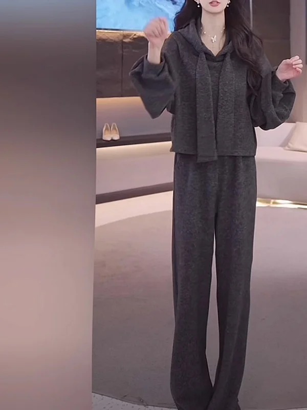 

Fashionable Casual Gray Sweatshirt Wide Leg Pants Two Piece Set Spring 2026 Women's Ensemble Age Defying Trendy Outfit