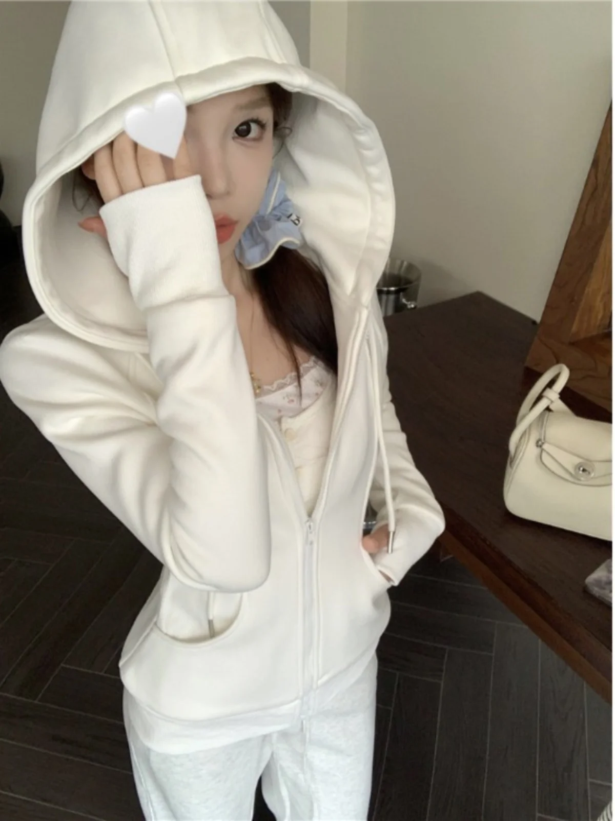 

Fashionable Fleece-Lined Drawstring Hoodie Jacket Women's Slim Fit Zipper Korean Style Top Summer 2026 New Arrival Sporty
