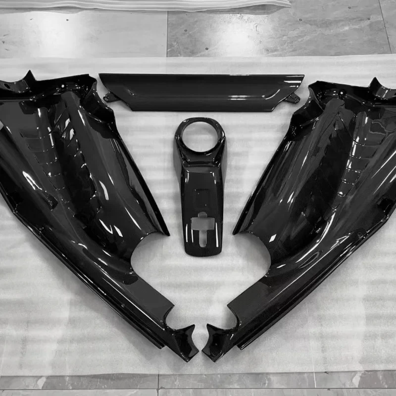 

High-quality Dry Carbon Fiber Engine Compartment Front Cover Body Parts for F8