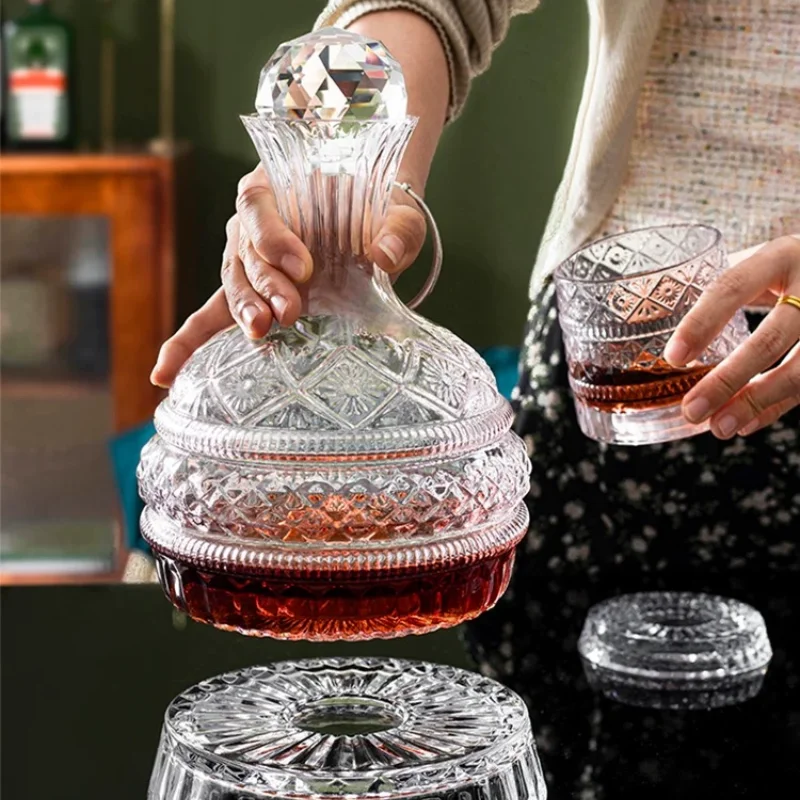 Crystal Glass Rotating Decanter Whisky Glass Red Wine Whisky Decanter Luxury Decanter 360° Rotating Bar Wine Accessories