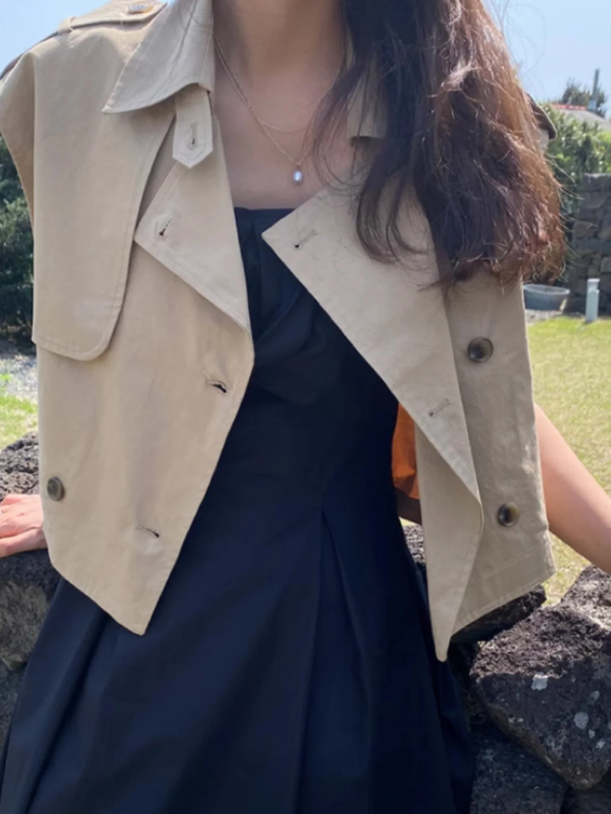 

Стильный винтажный женский жилет с отложным воротником на одной пуговице, свободного кроя, тонкий, повседневный, универсальный, на пуговицах