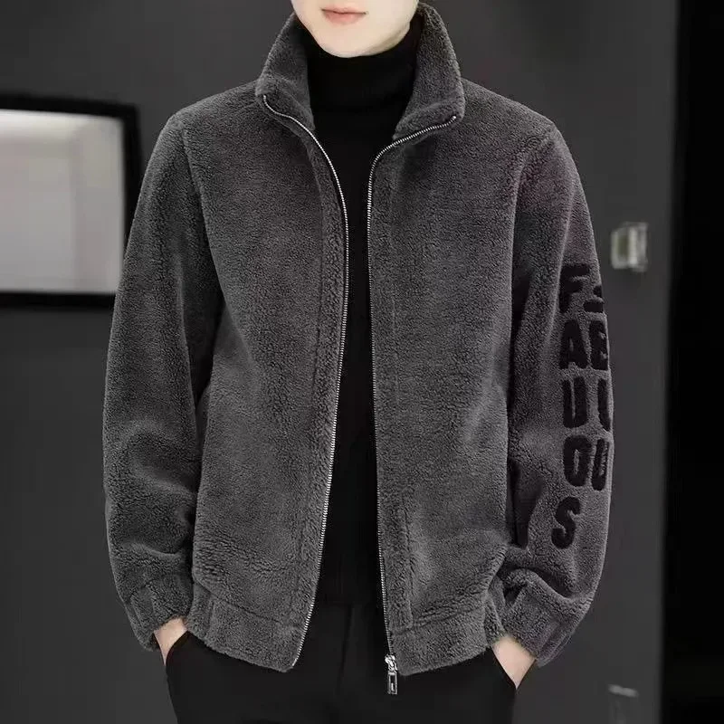 

Men's Clothing Autumn and Winter Fleece Standing Neck Jacket Men's Embroidered Sweater Leather Wool Lamb Fleece Coat Clothes Top