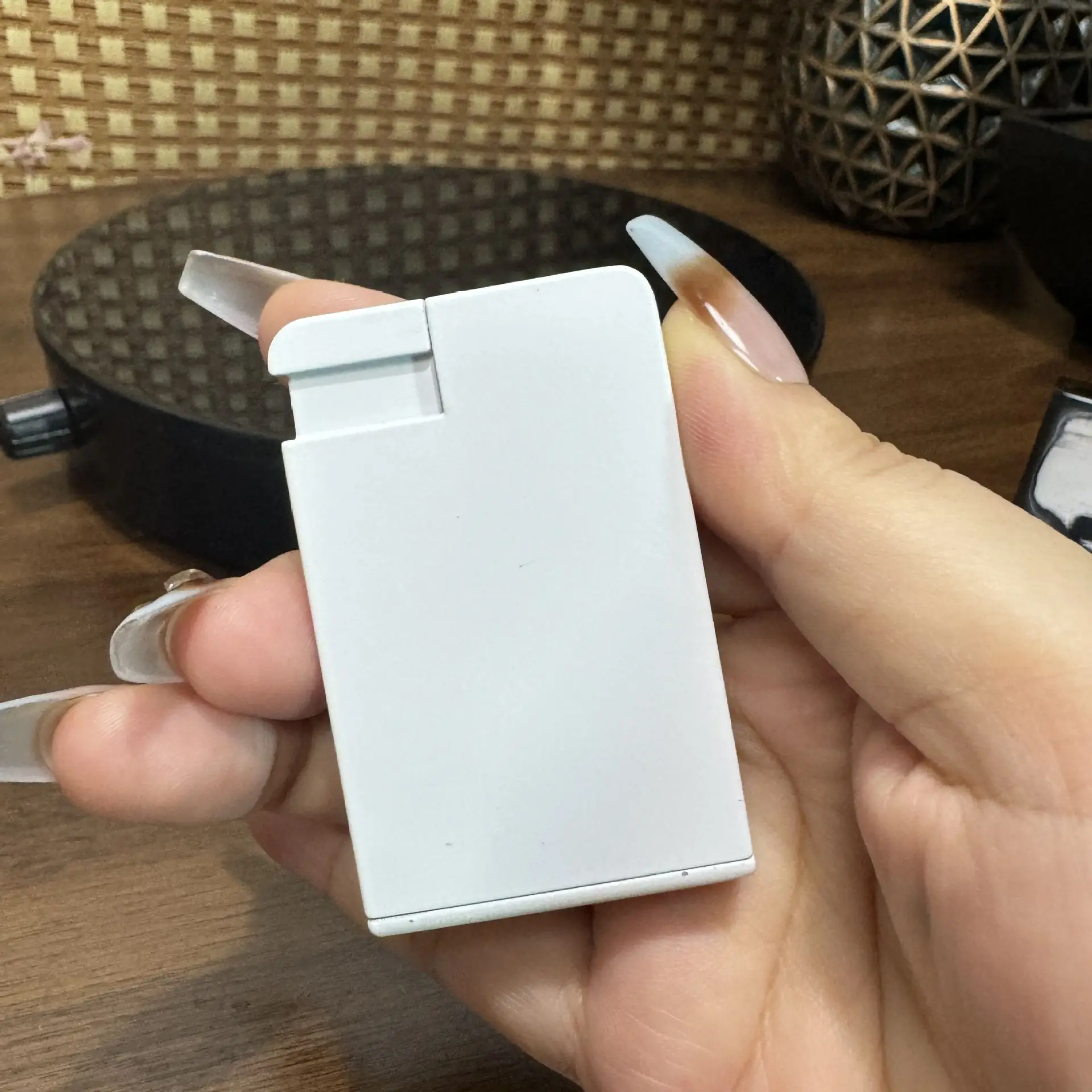 Torcia gonfiabile Lighte R a ricarica diretta antivento in plastica portatile EDC per esterni