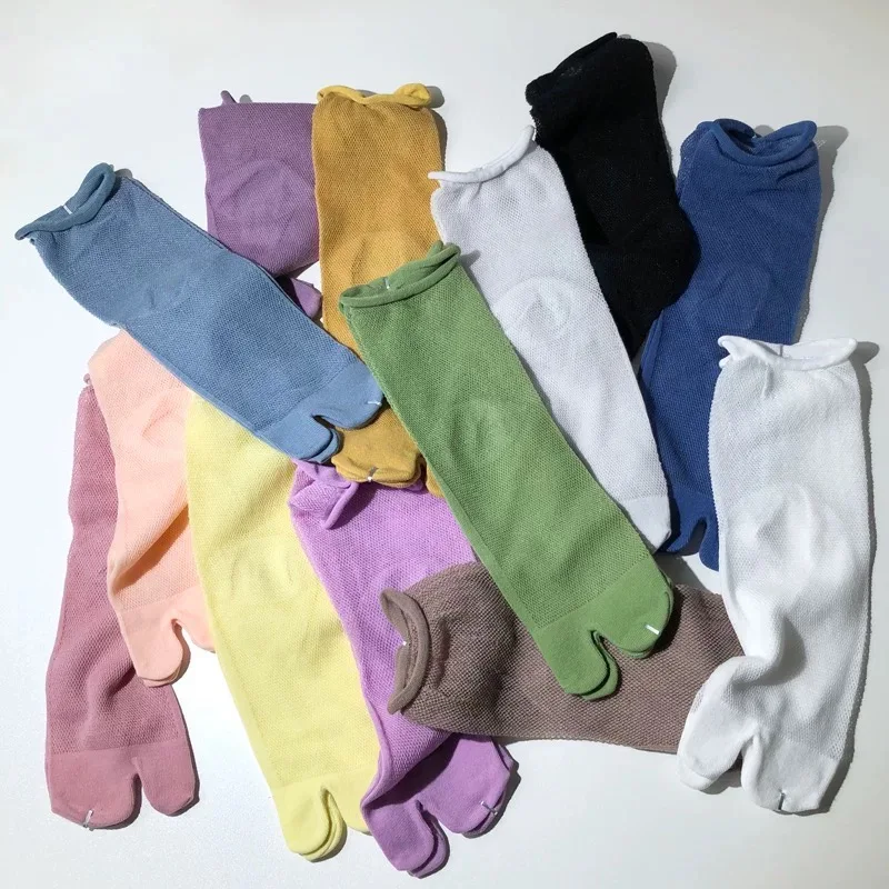 Summer Thin Breathable Soft Combed Cotton Split Toe Woman Mesh Socks Candy Color Striped Two-Toed Japanese Middle Tube Tabi Sox