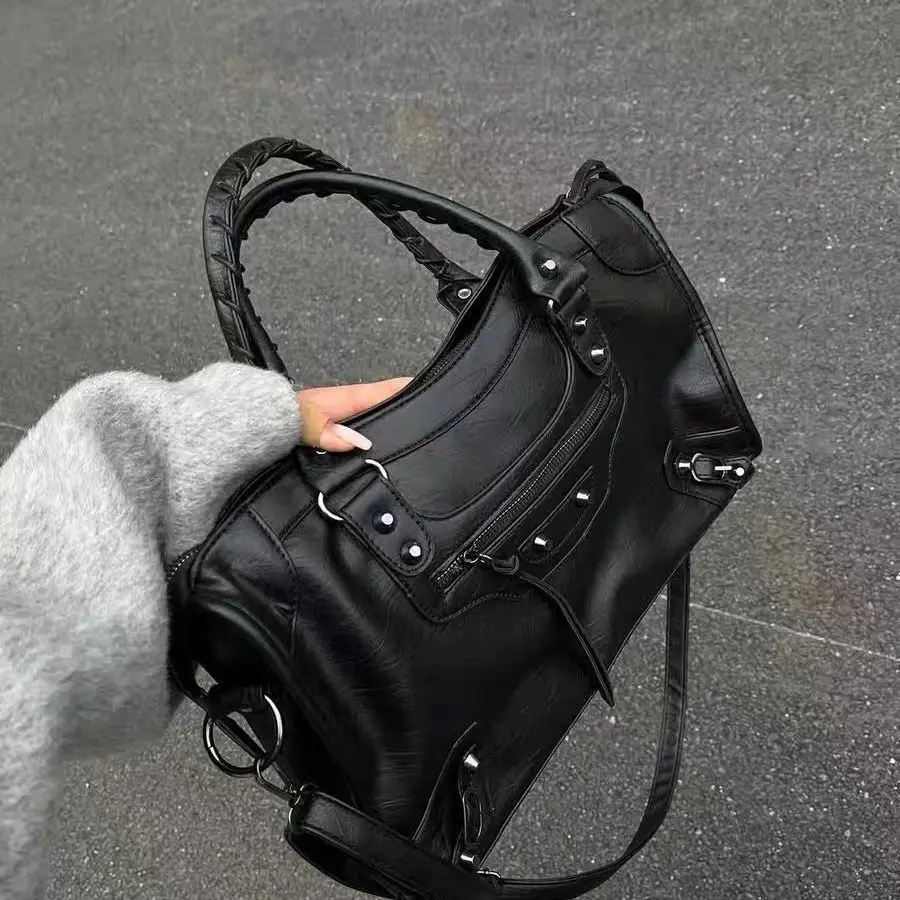 

New Spice Girl Rivet Locomotive Bag Large Capacity Premium Sense One Shoulder Underarm Crossbody Bag Portable Tote Large Bag