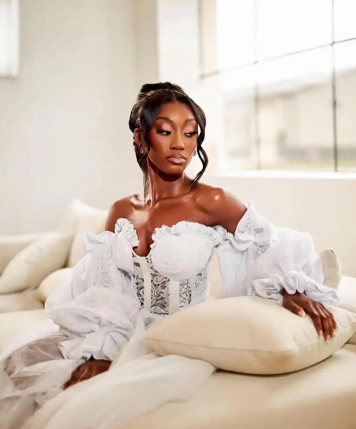 Off the Shoulder Wedding Robe Maxi Bathrobe Lingerie Bridal Shower Gowns Customized Pajamas Photo Shoot Lace Party Sleepwear