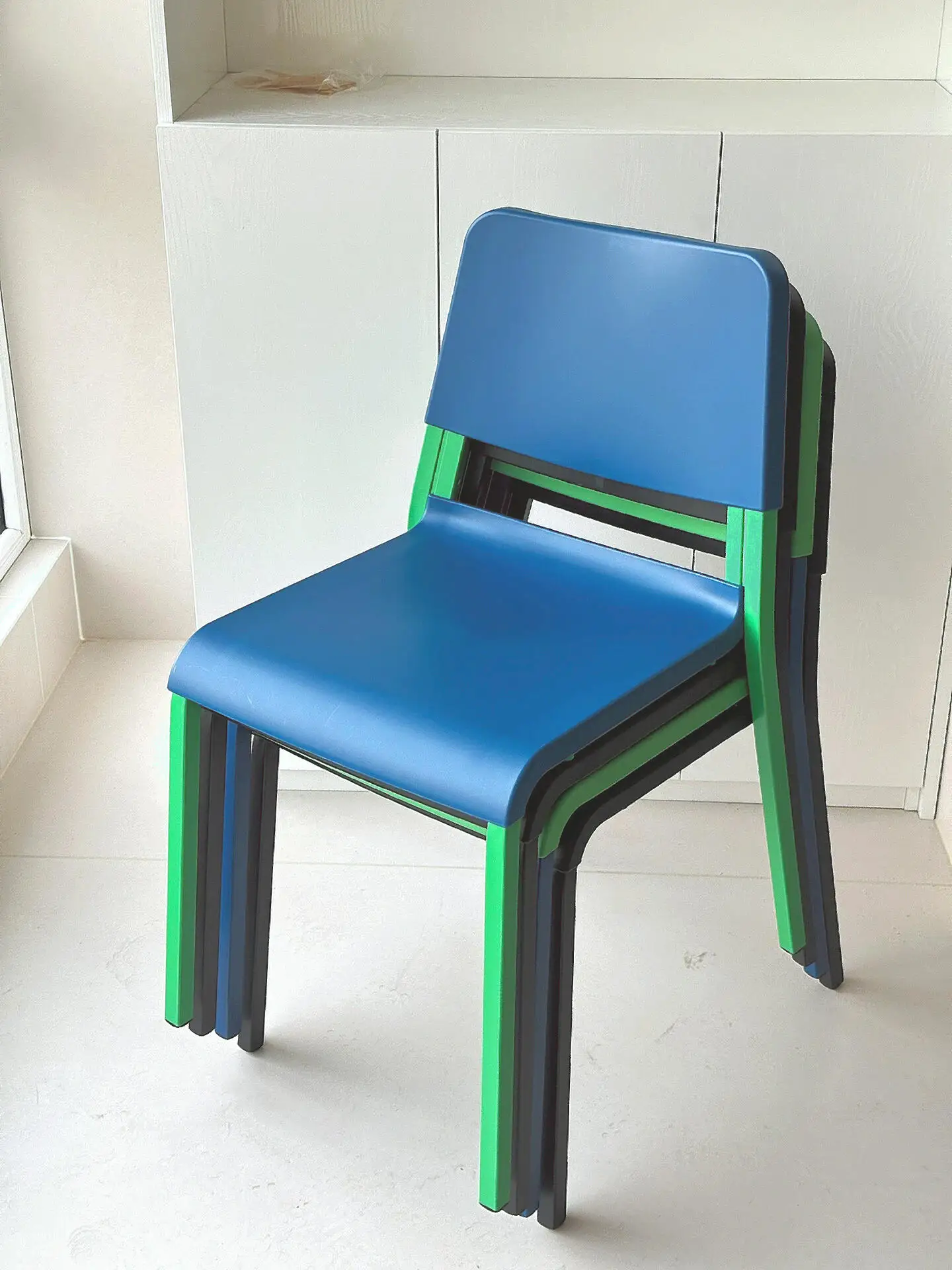 Dopamine dining table and chairs niche plastic stackable leisure chair household living room back chair