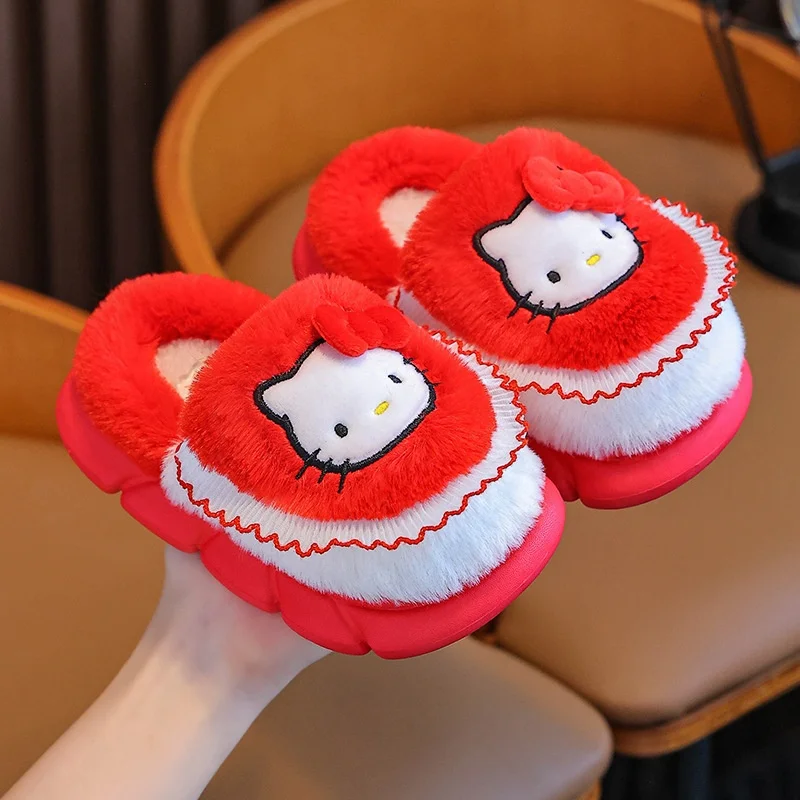 

Детские тапочки, домашняя обувь, зимняя обувь с рисунком «Hello Kitty» для девочек, теплая нескользящая обувь на толстой подошве, розово-красная обувь, размер 36-41