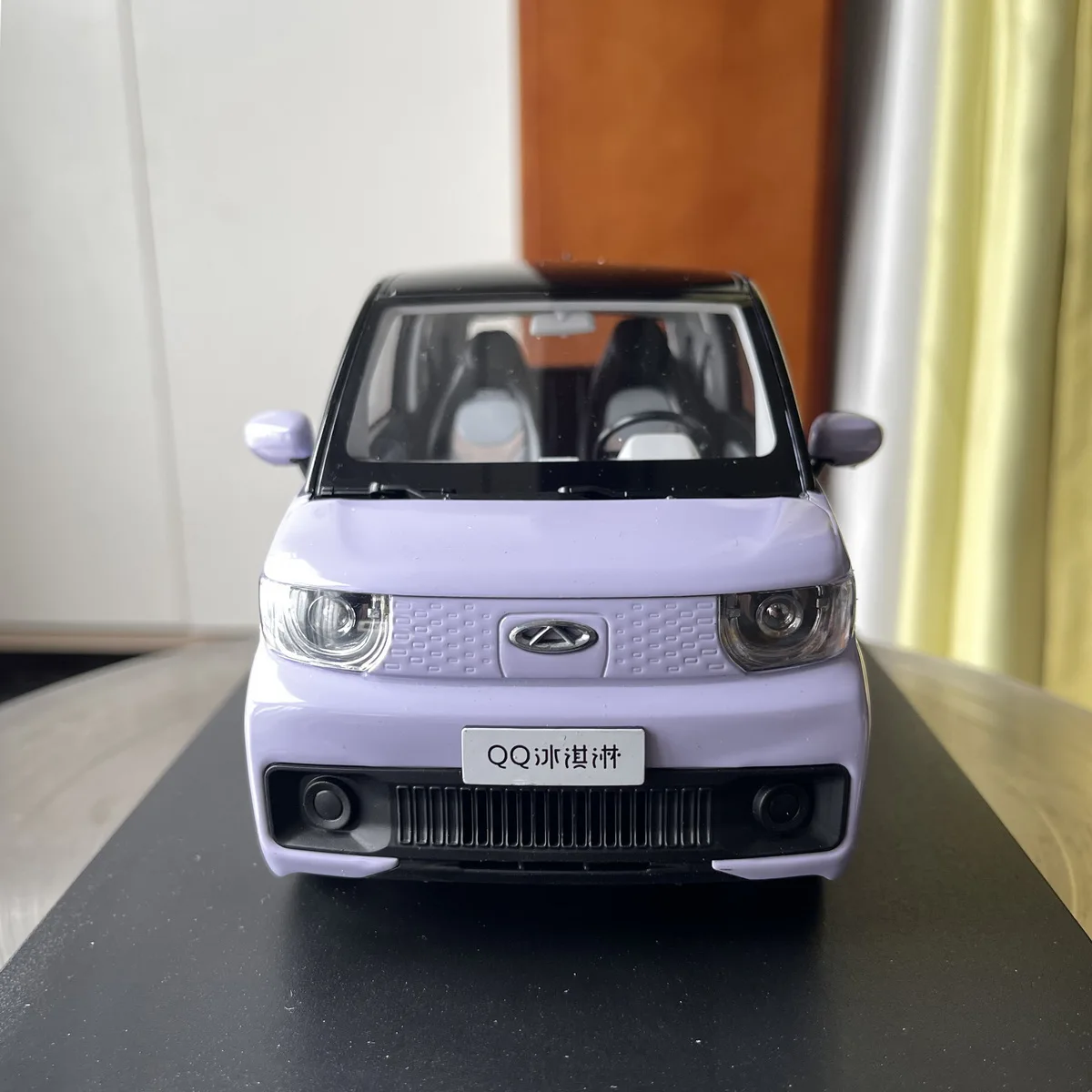 نموذج سيارة مصنوع من خليط معدني من آيس كيو كريم، نموذج جيتور شيري، كونترو أفانتيير، عرض المجموعة، ماسادا، عي قار، بيربا، 1:16