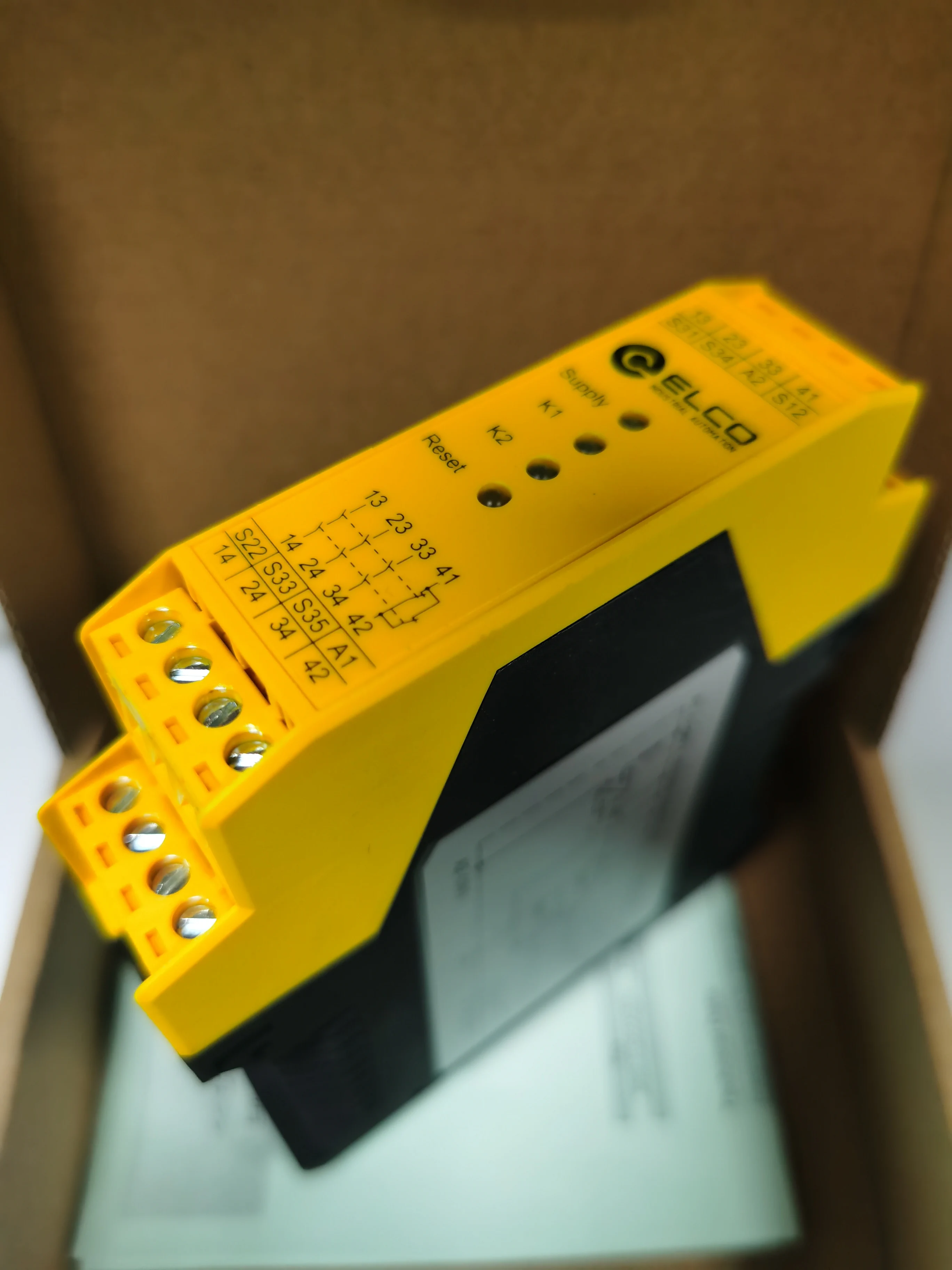 ELCO SR22-31/24VUC/ESC Original genuine safety relay