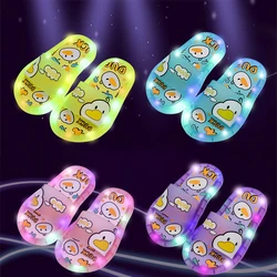 Nuove simpatiche pantofole luminose per bambini Scarpe di cristallo Luci scintillanti Ragazzi Ragazze Will Cartoon Glowing Cute Baby Cool Indoor Outdoor