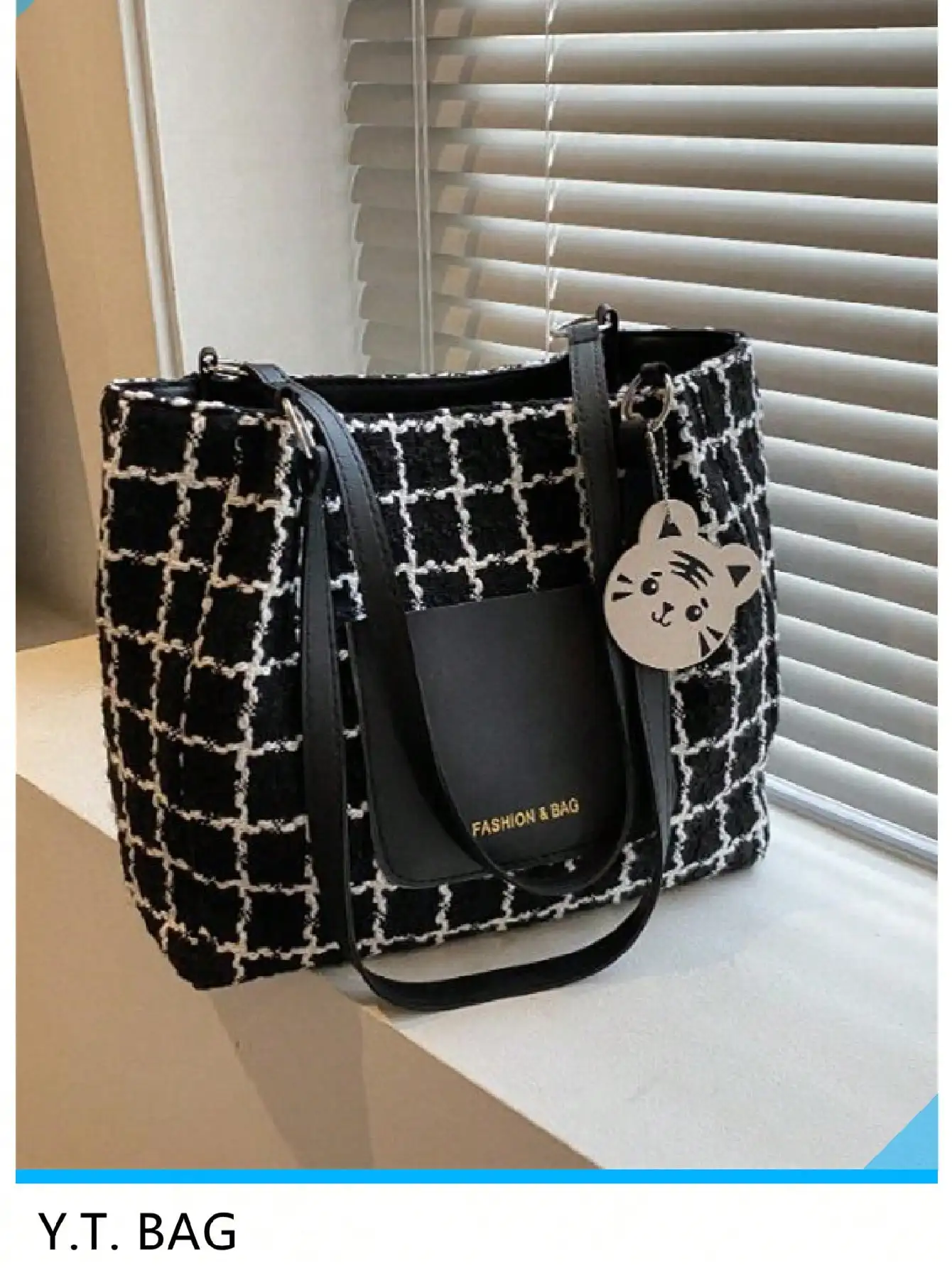 

1pc Cloud Decor Star Pattern Polyester Large Capacity Zipper Shoulder Bag, Fashionable For Women Daily Use