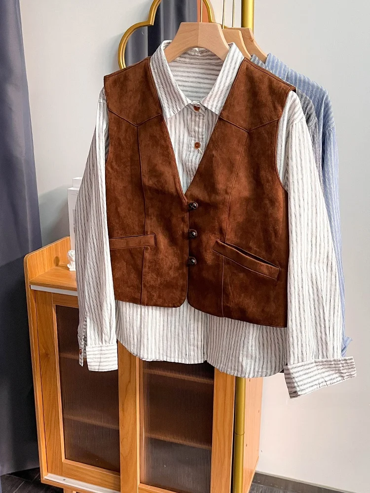 سترة كلاسيكية من جلد الغزال ملابس خارجية للنساء لربيع 2025 فضفاضة على شكل حرف V وسادة كتف ملابس علوية ذات ملمس عالي الجودة