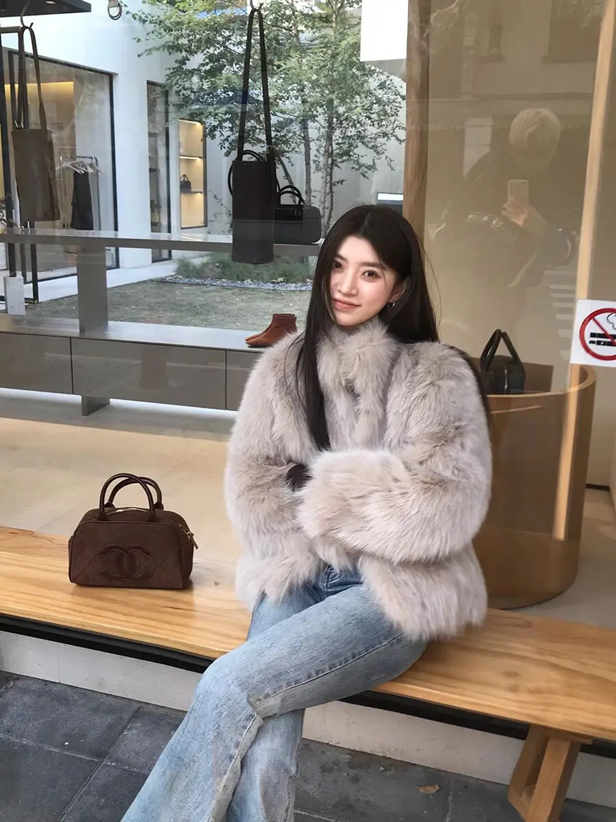 Eco-Friendly  Fur Coat Women's ort Stand Collar Young Sle Inteated Skin And Fur Warmth And Sle Winter 2025