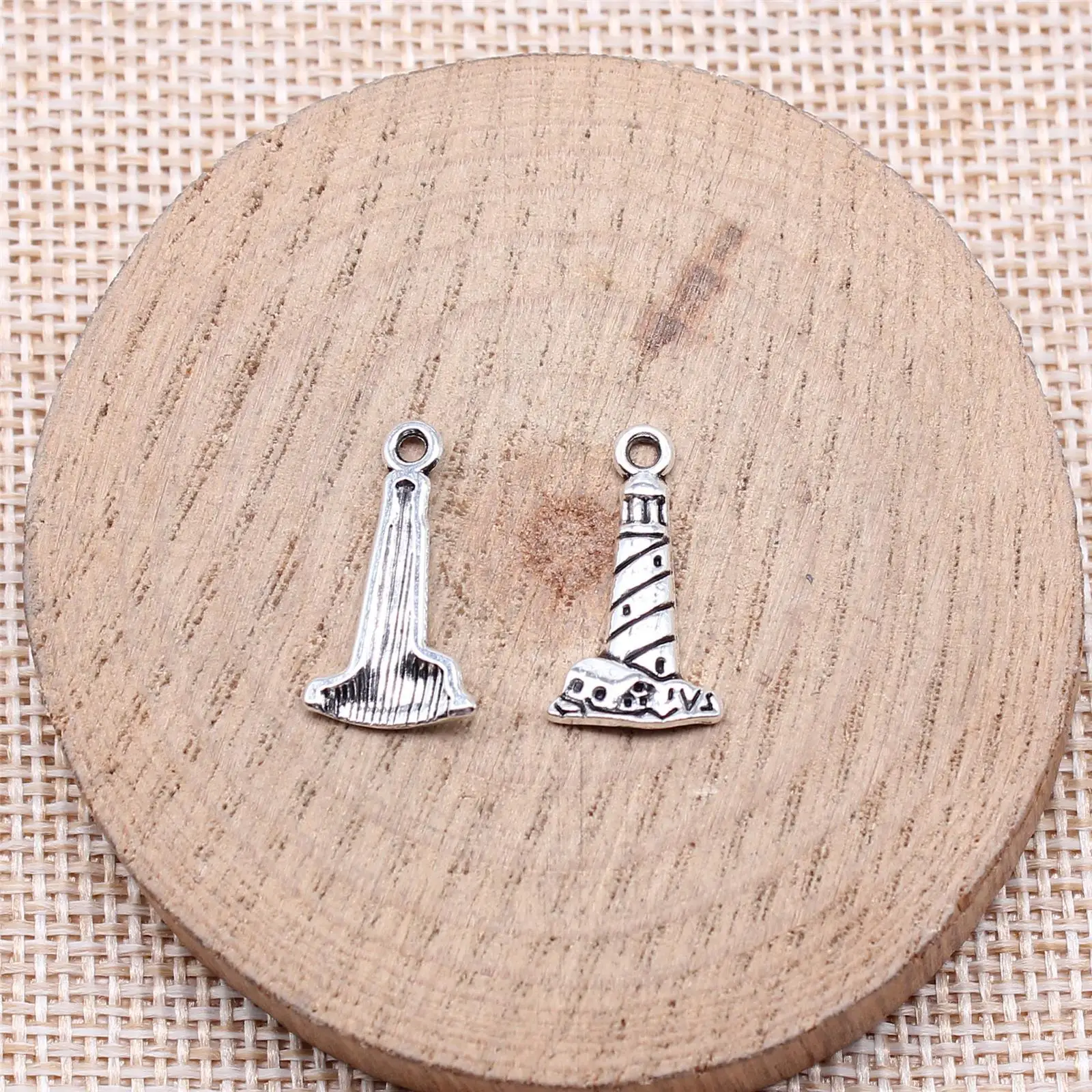 80 Stück 19 x 11 mm (0,75 x 0,43 Zoll) antiksilberfarbene Leuchtturm-Anhänger, DIY-Schmuckherstellungszubehör