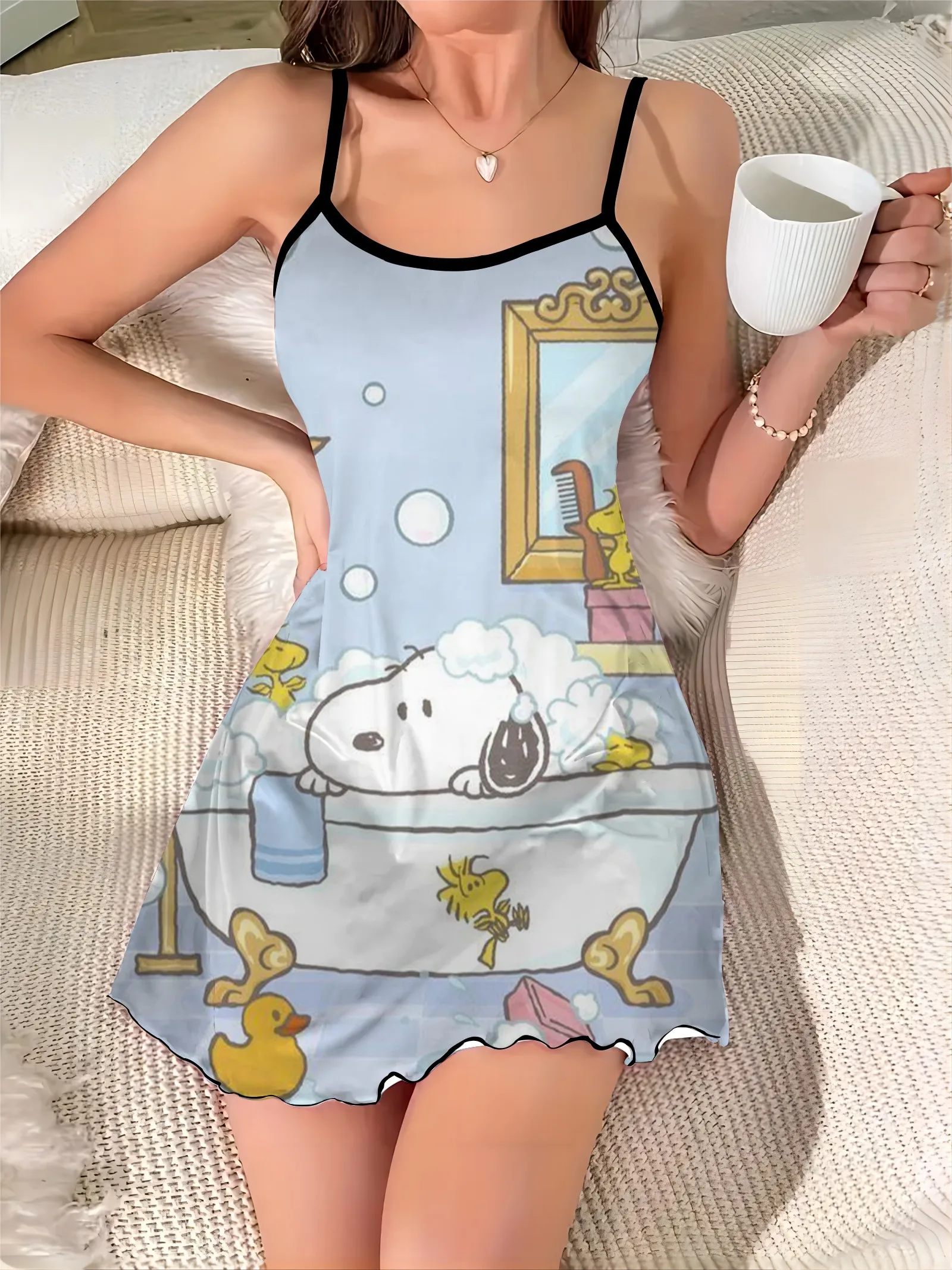 Abiti eleganti per le donne abito in raso lattuga Trim girocollo Snoopy Fashion Summer 2024 Chic Mini Sexy Trim Neck Slip Dress Home