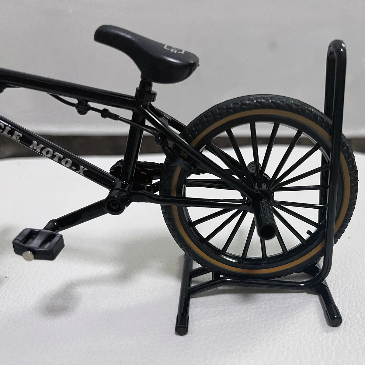 1:8 modello in lega bicicletta pressofuso decorazione Mountain Finger Mini Black Metal Bike simulazione collezione regali giocattoli