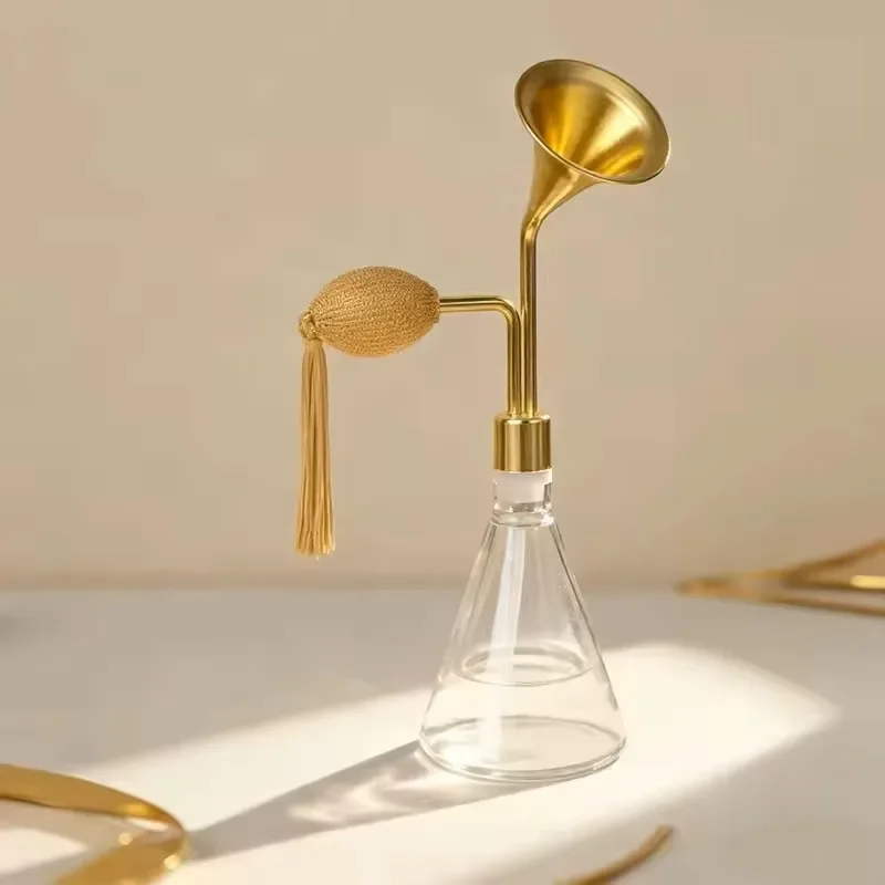 

80ML Creative Glass Aromatherapy Bottle with Brass Nozzle for SPA Essential Oil Perfume Coffee Beans White Wine Holder
