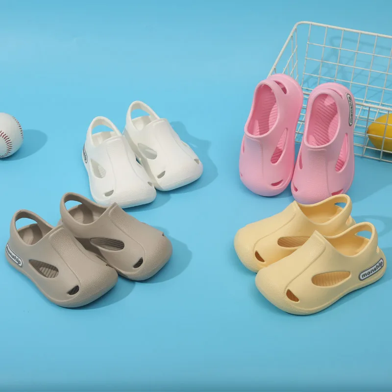 

Children's Sandals Summer Boys And Girls Thickened Soft Sole Wading Hole Shoes